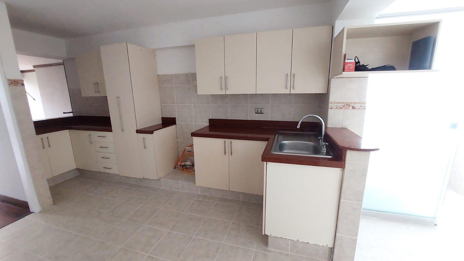 Departamento de 3 dormitorios ubicado en Miraflores Departamento de 3 dormitorios ubicado en Miraflores