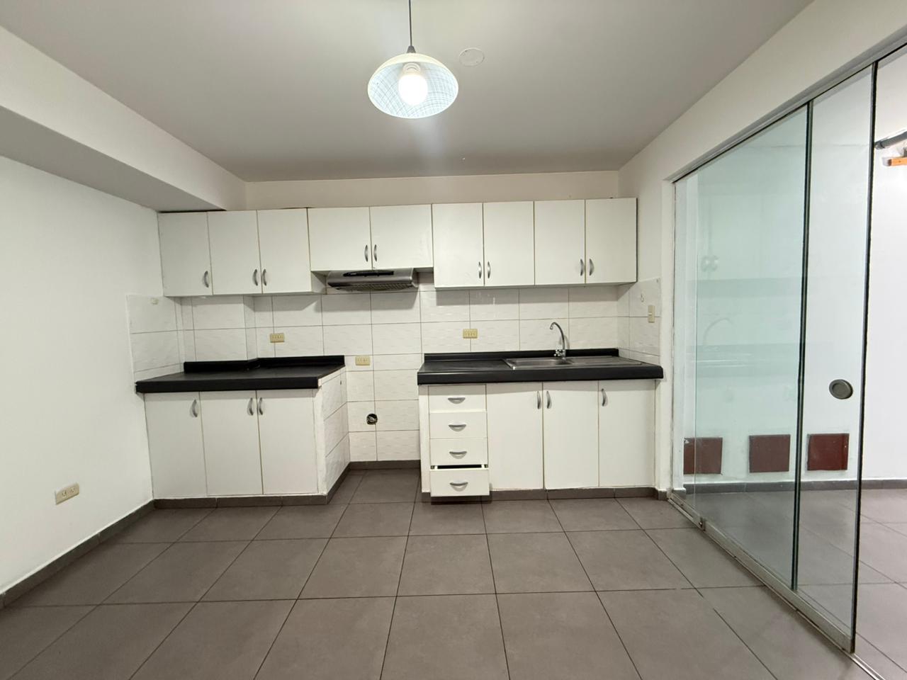 Departamento de 3 dormitorios ubicado en Santiago De Surco Departamento de 3 dormitorios ubicado en Santiago De Surco