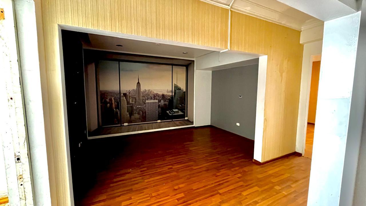 Amplio Local comercial ubicado en San Isidro Amplio Local comercial ubicado en San Isidro