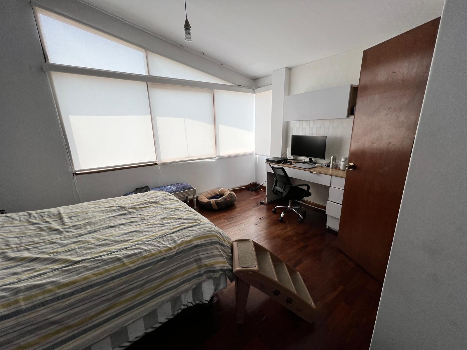 Casa de 4 dormitorios y 3 baños ubicado en Santiago De Surco Casa de 4 dormitorios y 3 baños ubicado en Santiago De Surco