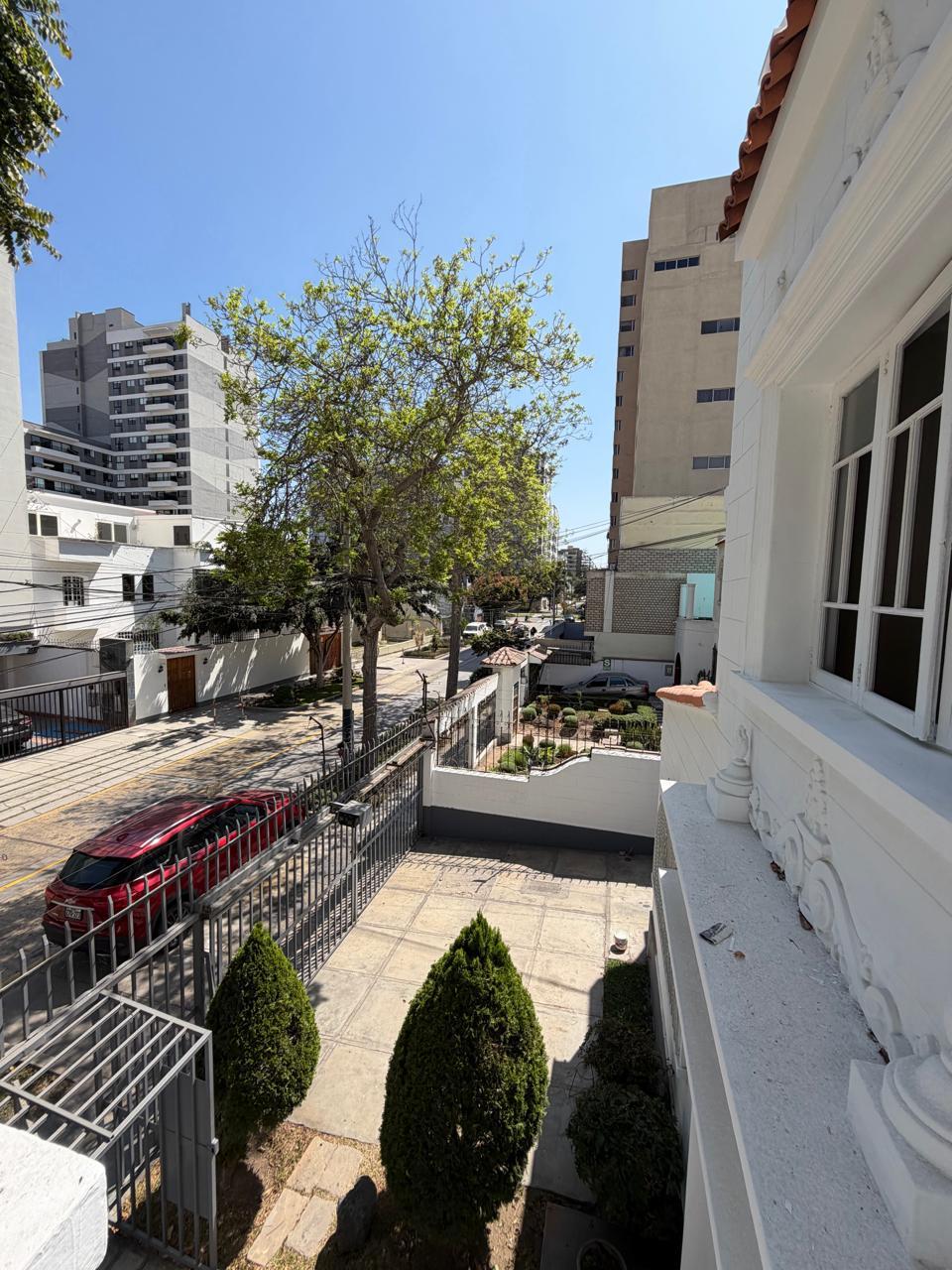 Casa en Alquiler ubicado en Calle Los Naranjos Casa en Alquiler ubicado en Calle Los Naranjos