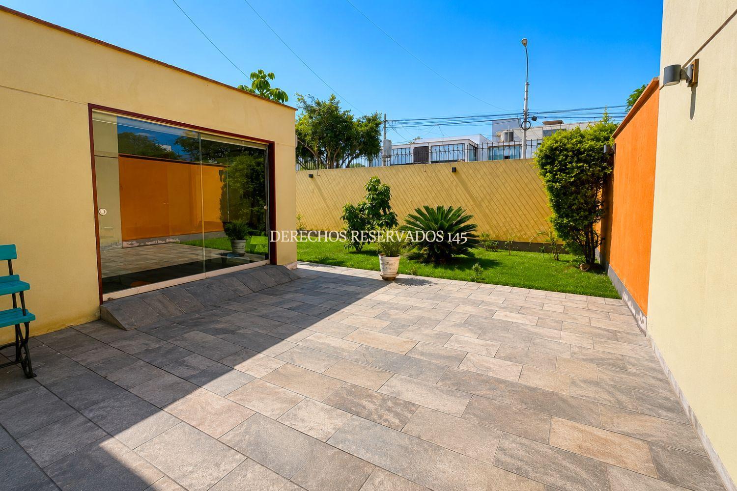 Casa de 4 dormitorios ubicado en San Isidro Casa de 4 dormitorios ubicado en San Isidro