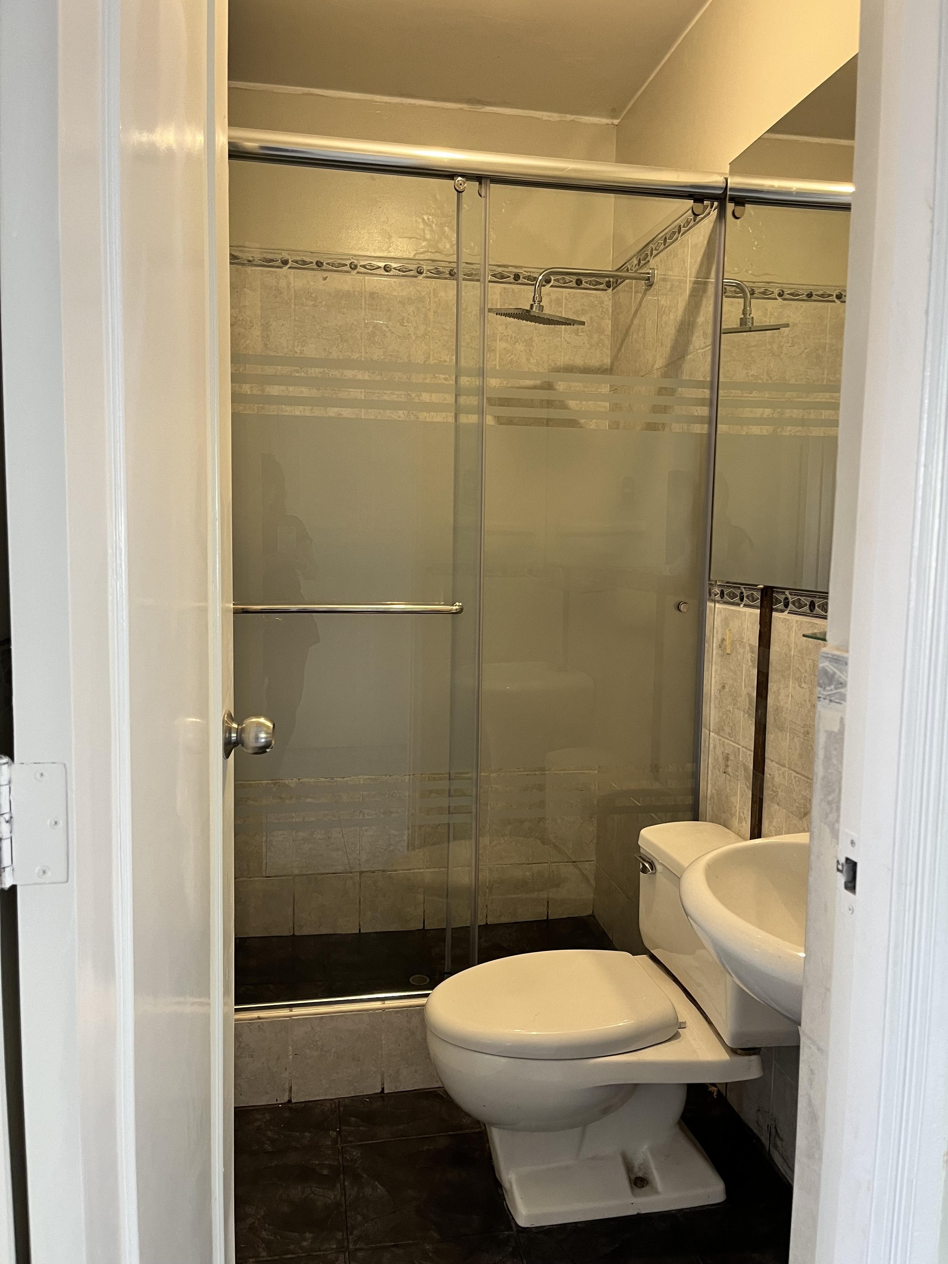 Baño de servicio Baño de servicio