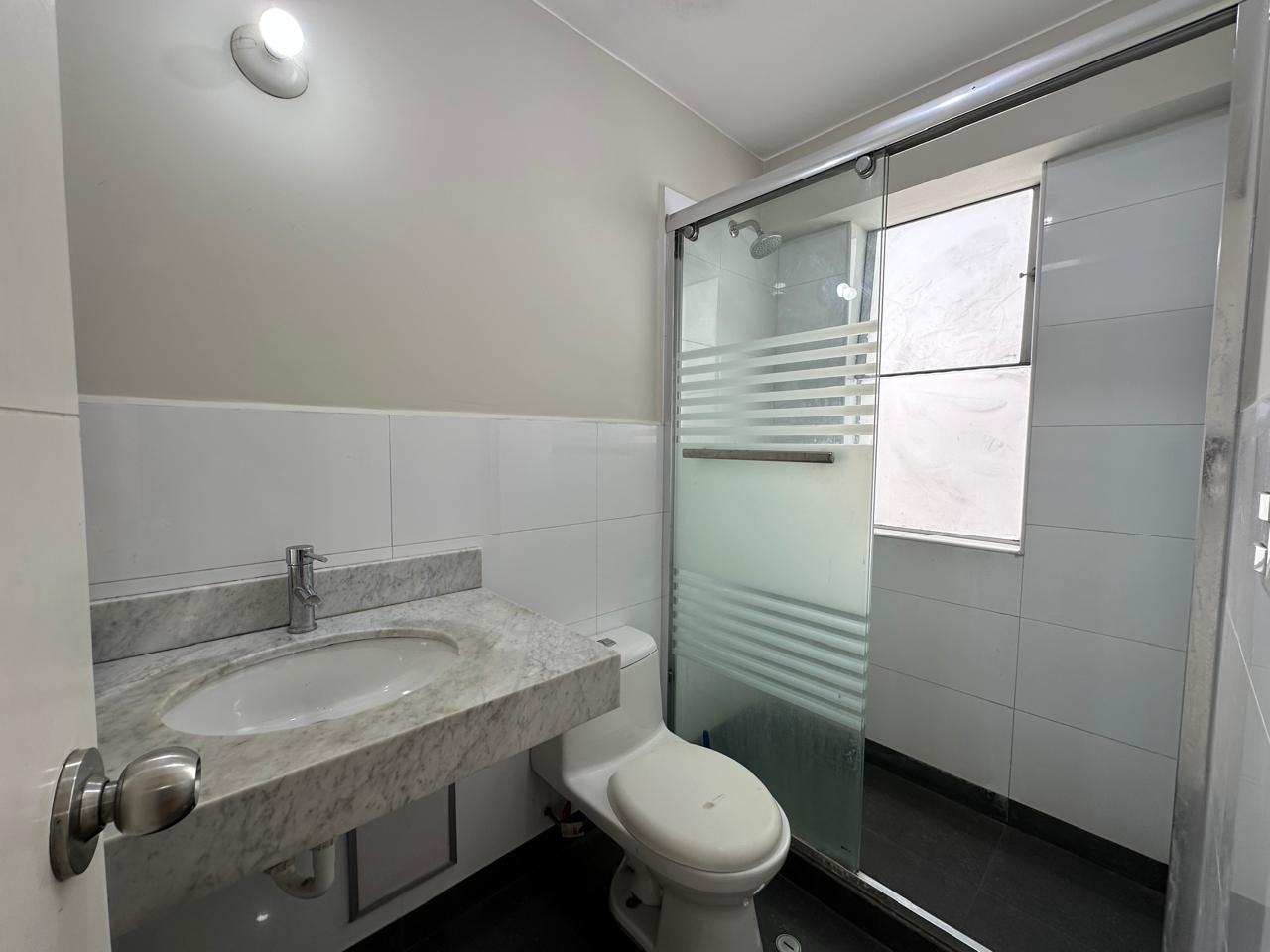 Departamento de 4 dormitorios y 3 baños ubicado en Santiago De Surco Departamento de 4 dormitorios y 3 baños ubicado en Santiago De Surco