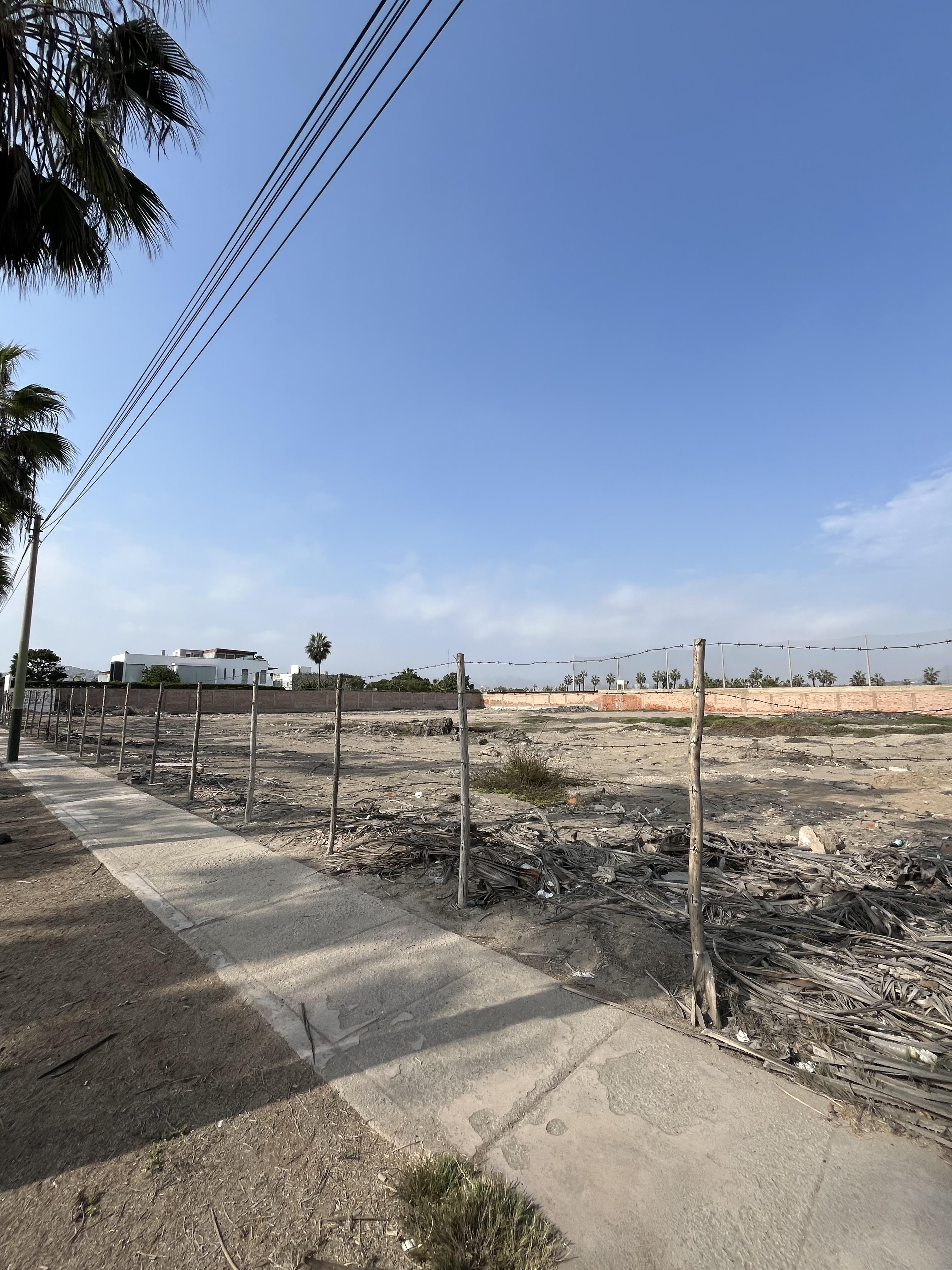 Terreno en Venta ubicado en Hernando De Lavalle Terreno en Venta ubicado en Hernando De Lavalle
