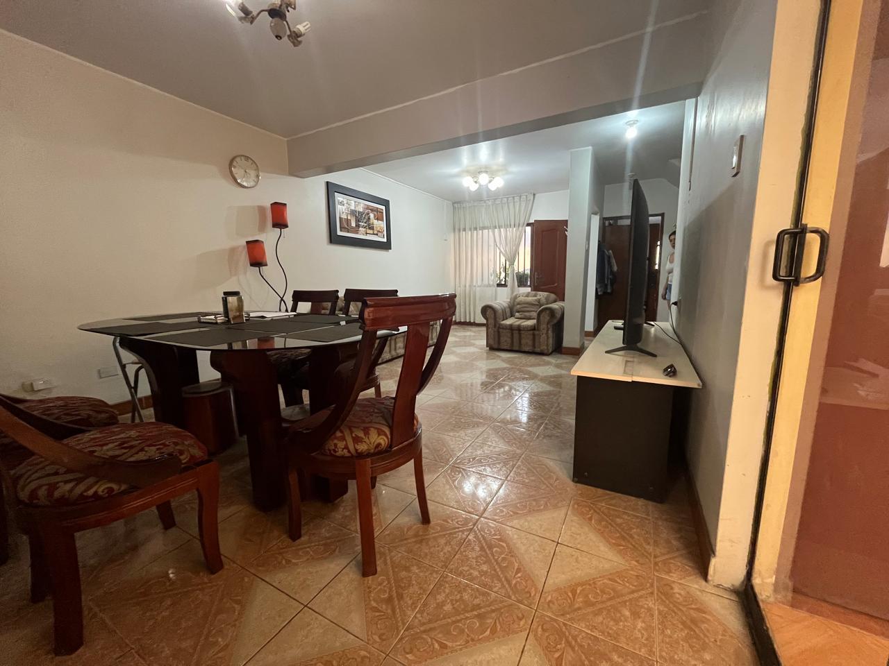 Casa en Venta ubicado en Av. Puente Piedra Mz. C Casa en Venta ubicado en Av. Puente Piedra Mz. C